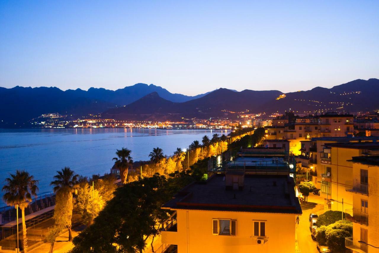 Terrazza Marconi Apartment Salerno Exterior photo